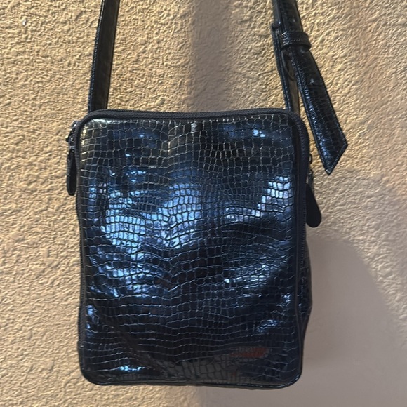 SAS Black Organizer Alligator Patent Leather Handbag Crossbody Purse USA - Picture 2 of 4